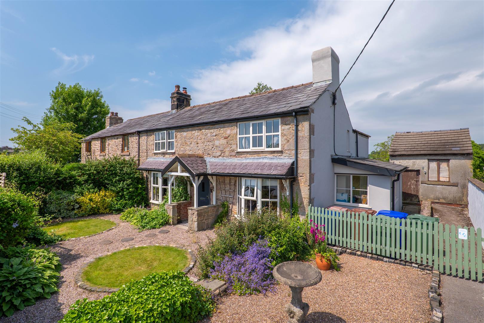 5 bed property in Sandy Lane, Chorley